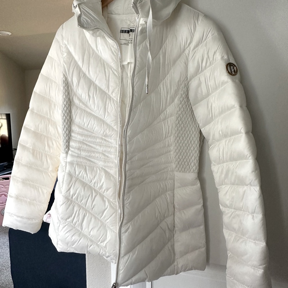 Bernardo Packable Alpine White Puffer Jacket Wate… - image 1